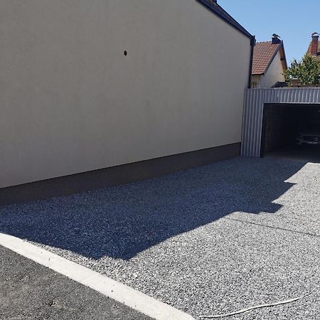 Nunanina Apartmani Pozega Exterior foto